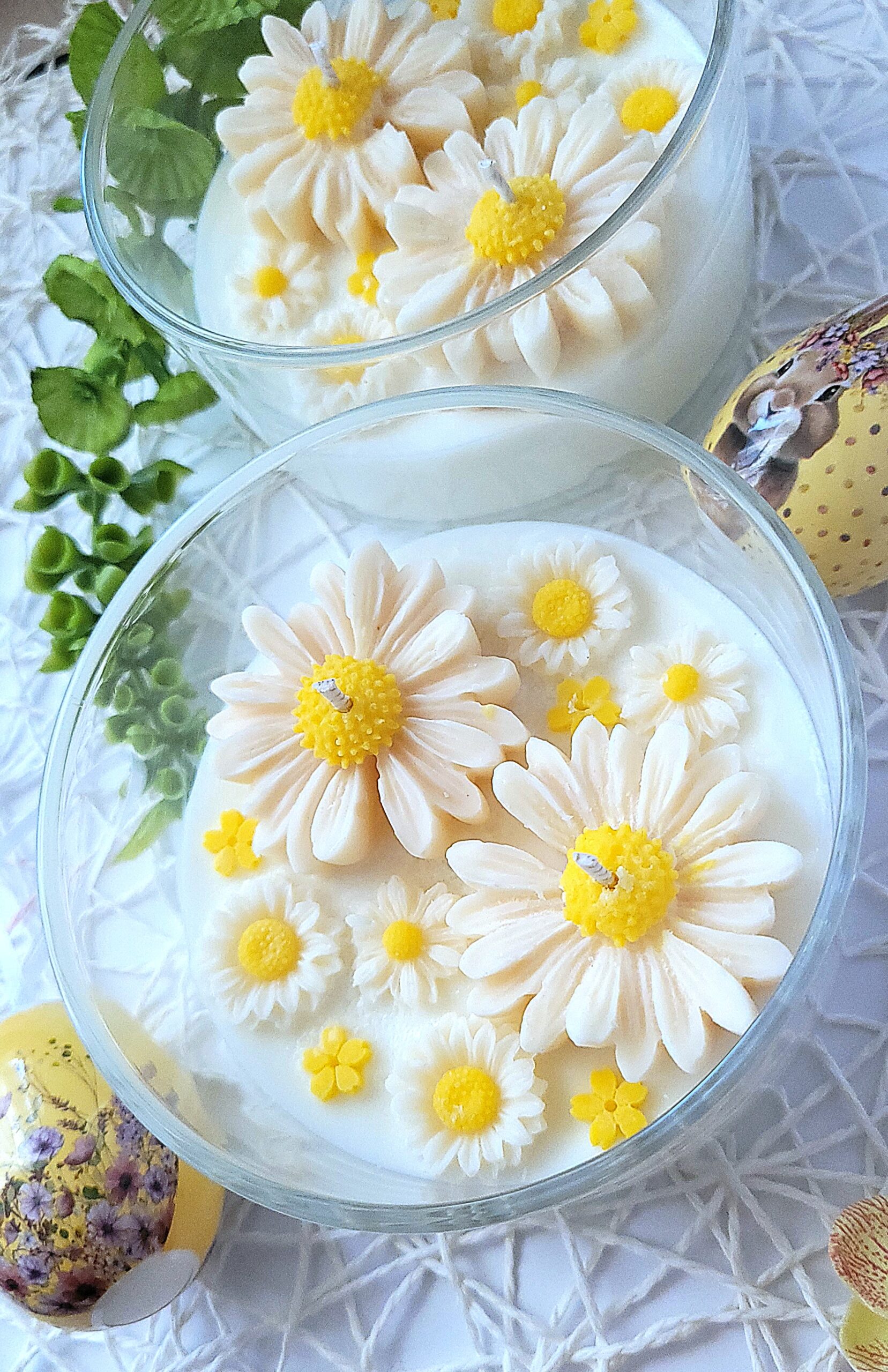 ŚWIECA ZAPACHOWA "STOKROTKI" W SZKLE - obrazek 2