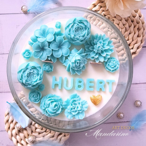 DUŻA ŚWIECA KWIATOWA Z TWOIM IMIENIEM (wersja niebieska)
