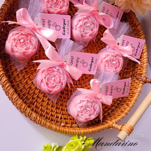 Świece Piwonie 3D w tiulu (różowe) na podziękowania Komunia