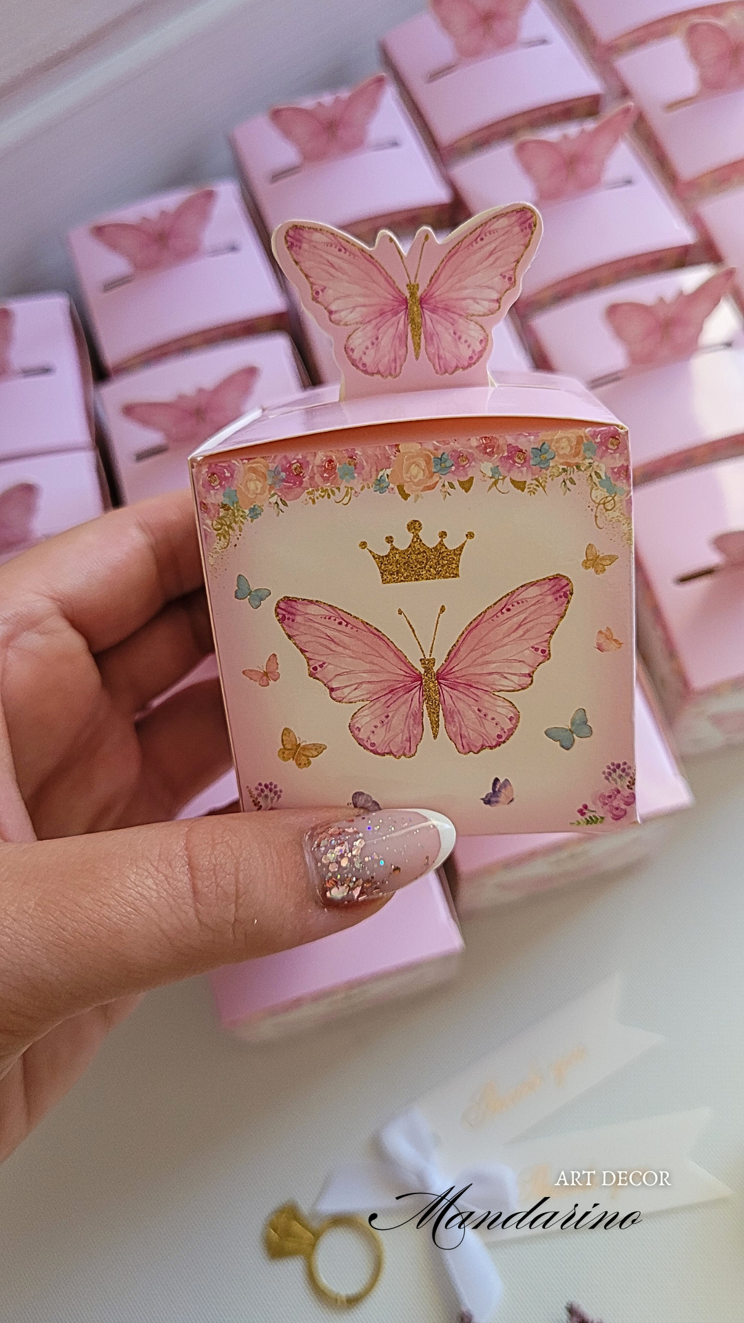 Pudełko różowe MOTYL na podziękowania - obrazek 2