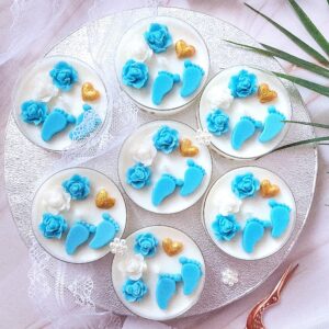Świece "Stópki z Różami" (wersja niebieska) podziękowania Baby Shower