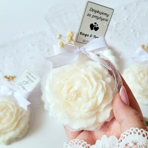 DUŻA PIWONIA W TIULU - Eleganckie podziękowania Wesele